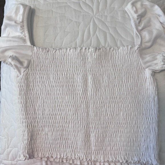 Aritzia White Summer Cropped Top - Picture 1 of 3